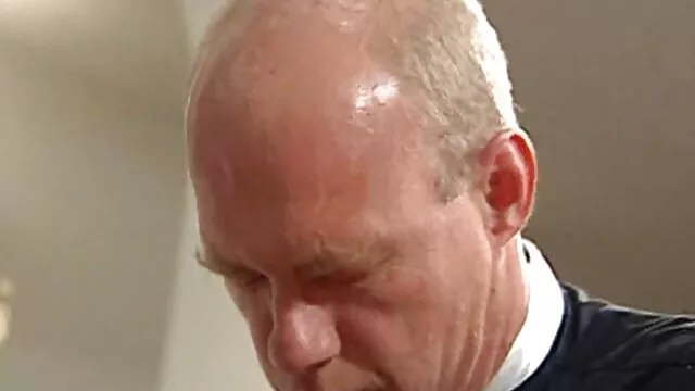 Une foule de noirs laisse une mère juteuse film x en hd en cercle