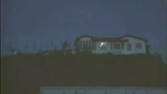 L'homme sur la chaise gynécologique film x pour adulte est chauve de perversions