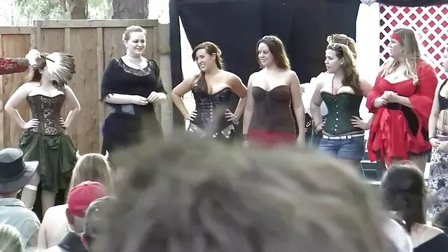 La salope blonde a branlé frere et soeur film x le pénis et s'est donnée au mec