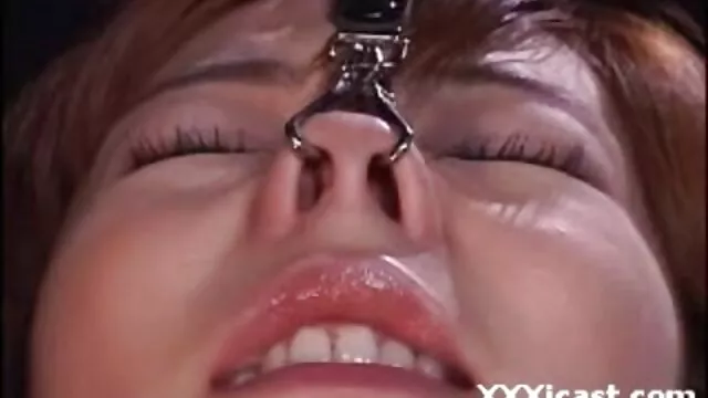 Un mec russe baise un film porno français une belle blonde dans le cul