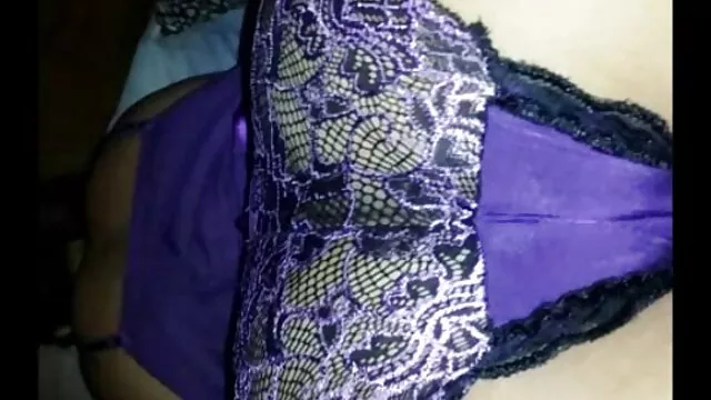 Asiatique nue avec film x de viol une fente poilue veut du BDSM sauvage