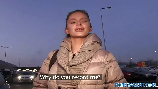 Gros film porno gratuit tv gode noir dans la chatte d'une jeune fille