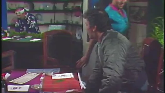 Mamelon aux gros seins avec de beaux kilos de peau dans tous film porno 2018 streaming les trous