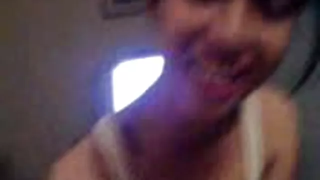 Brunette avec un petit ami à la chatte poilue film porno de viol gratuit baisée dans tous les trous