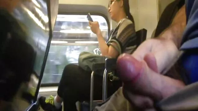 Une mariée sexy se fait baiser dans deux trous en même film pornographique pornodrome temps