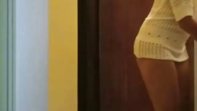 Une salope russe mature baise films x violents avec son mari