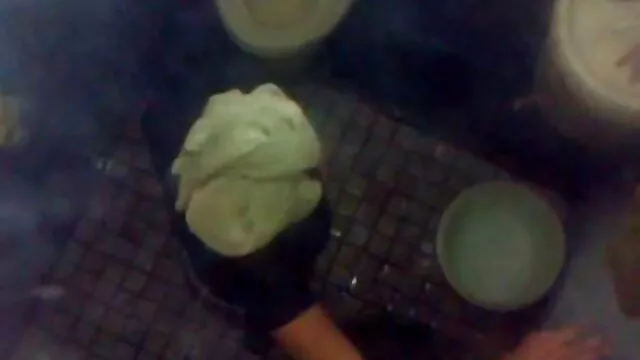 Un mec baise une brune film porno version francaise chaude en POV