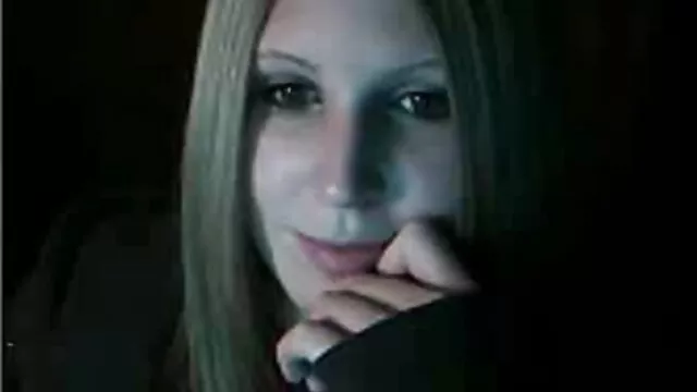 Couple nu dans des poses candides baise sous la film x francai douche