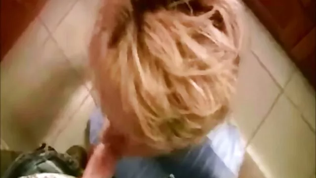 Grosse salope je veux un film porno français russe rots après avoir bu