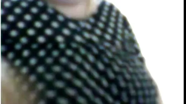 Un mec chanceux baise trois copines aux gros seins dans des vidéo x lesbienne chattes rasées