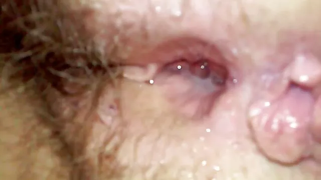 Un homme a baisé streaming film porno hd une brune prédatrice dans le cul