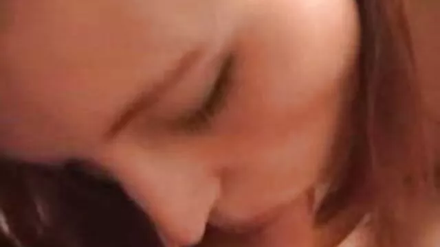 Salope mature en bas a sucé le garçon films pornographiques vidéos lors d'un pique-nique dans les bois