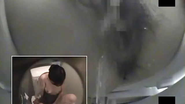 Grand-père aux cheveux gris baise la jeune copine de tukif video xxx son fils