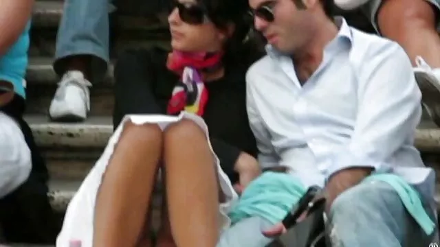 Une trans rousse suce une bête film porno francais maman blonde sur le lit