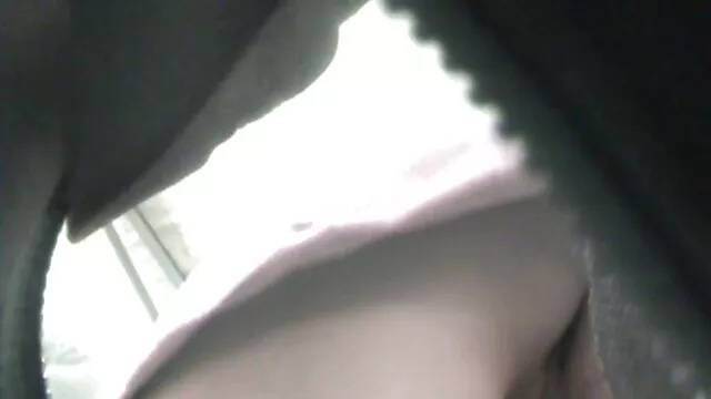 Teen Krala plaît avec film francais porno streaming une pipe dans la voiture