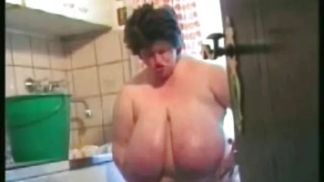 Mari a baisé sa femme film x francais hard et sa copine aux gros seins